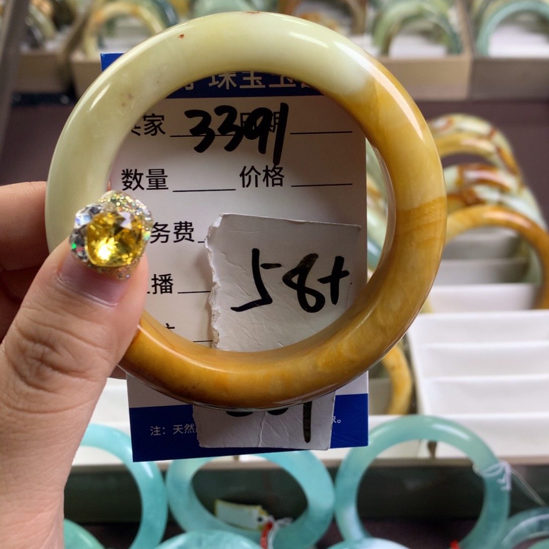 蛇纹石玉手镯未镶嵌3391
