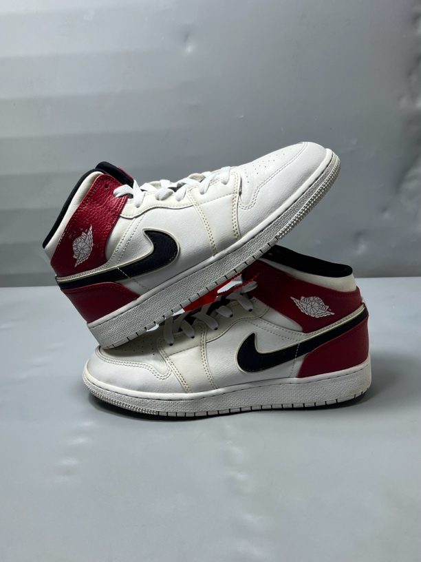 39码 9新/air jordan1芝加哥/板鞋 公价1189
