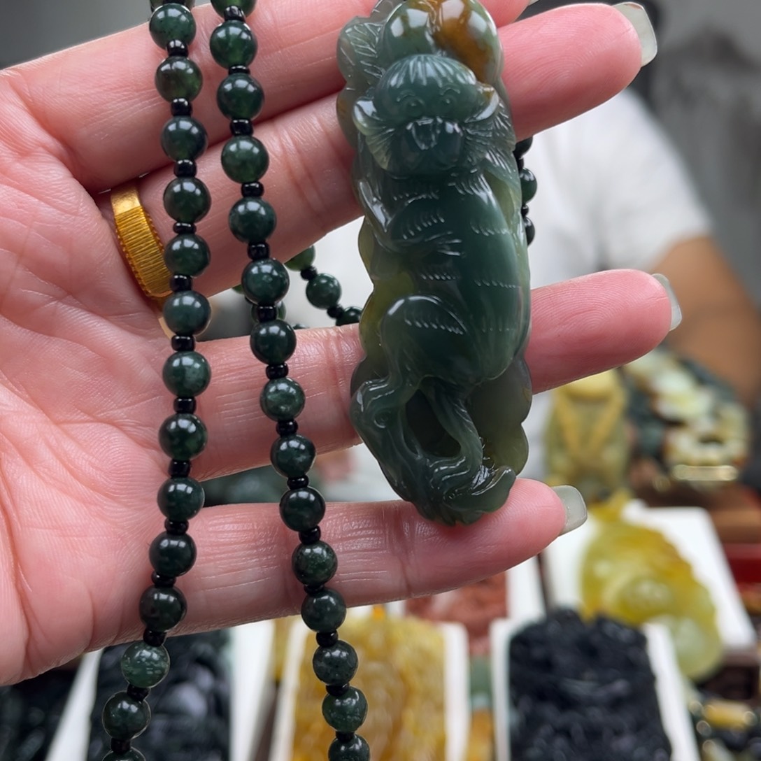 岫玉未镶嵌挂件挂件