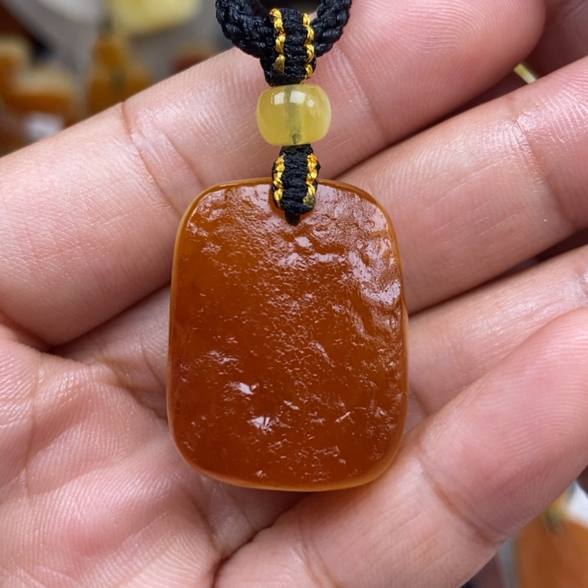 【闪购商品】琥珀颈饰未镶嵌
