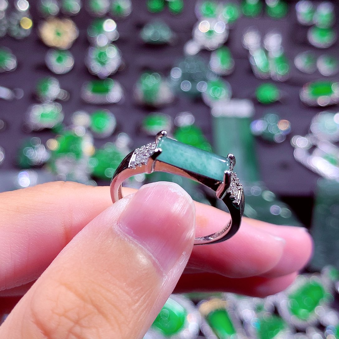 翡翠未镶嵌颈饰天然