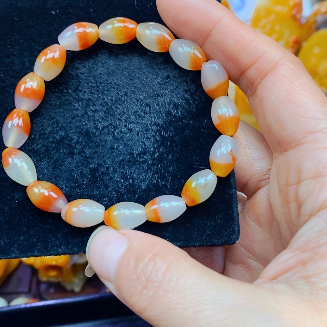 未镶嵌石英质玉（黄龙玉）吊坠(赠链)