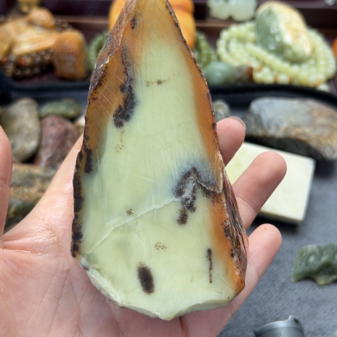 和田玉未镶嵌珠宝奇石