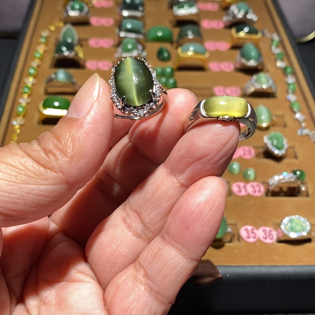 天***o和田玉未镶嵌戒指