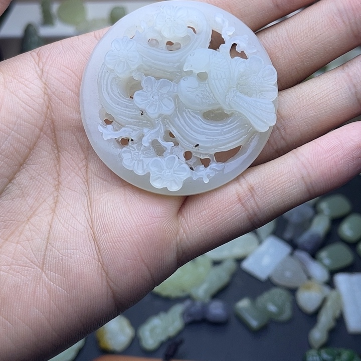 和田玉（糖玉）未镶嵌颈饰