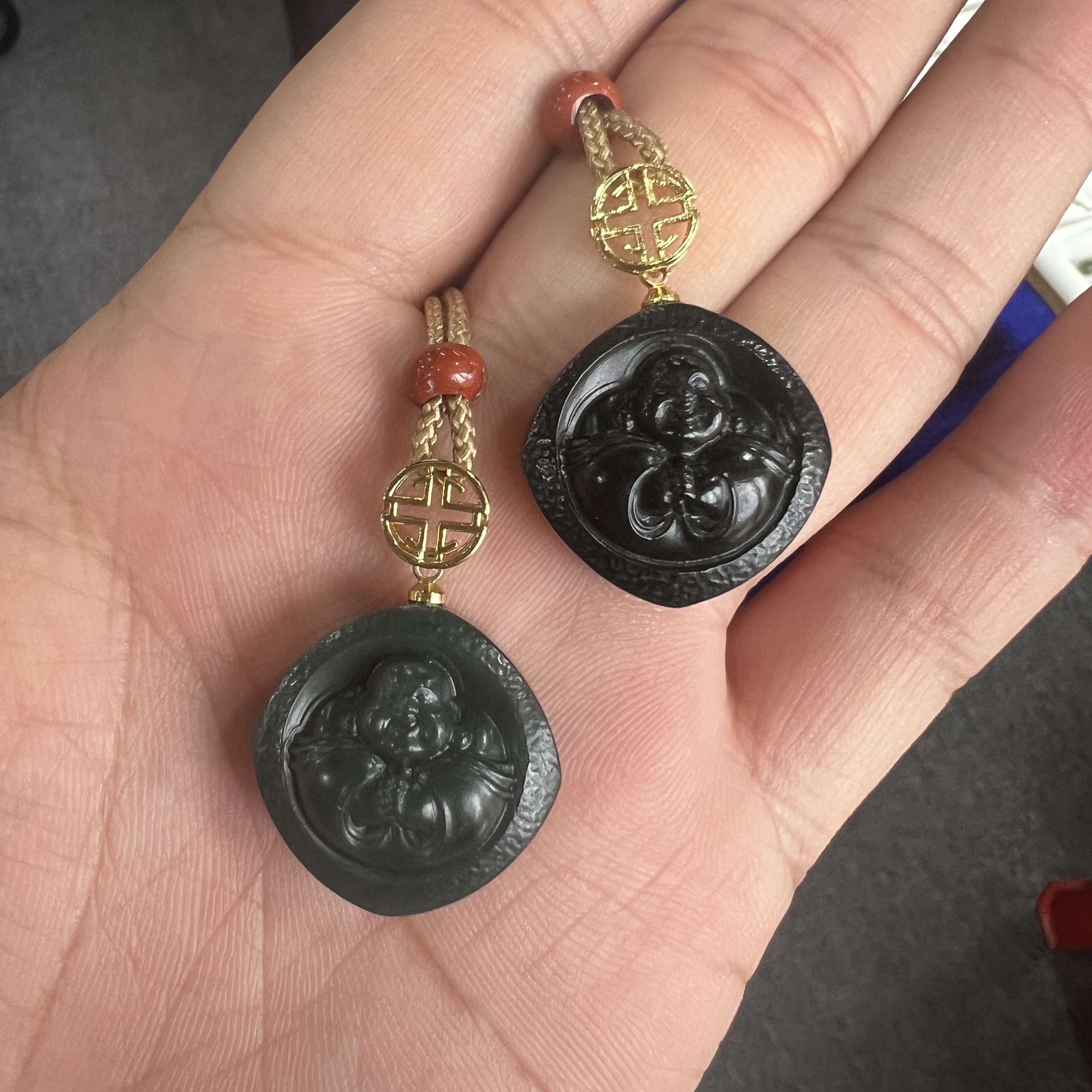 【倔老头工厂】和田玉青玉佛公吊坠精美款（配绳）多样性发一