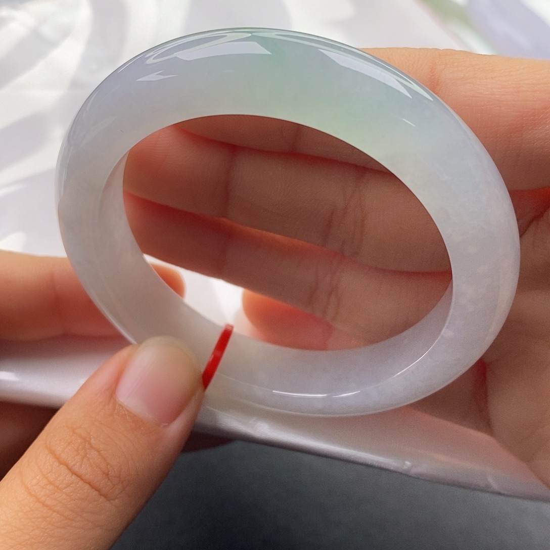 翡翠未镶嵌手镯5152正圈