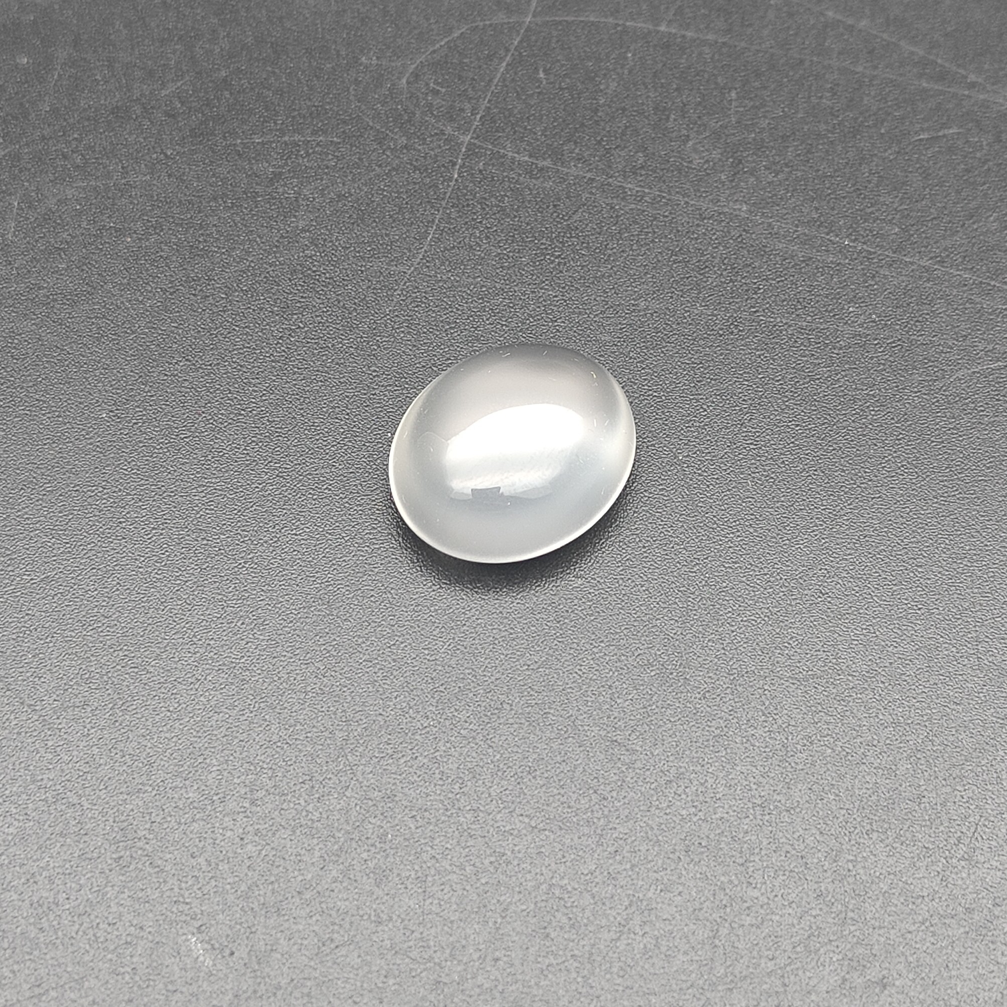天然俄料玻璃种圆蛋面；圆型尺寸16×19mm