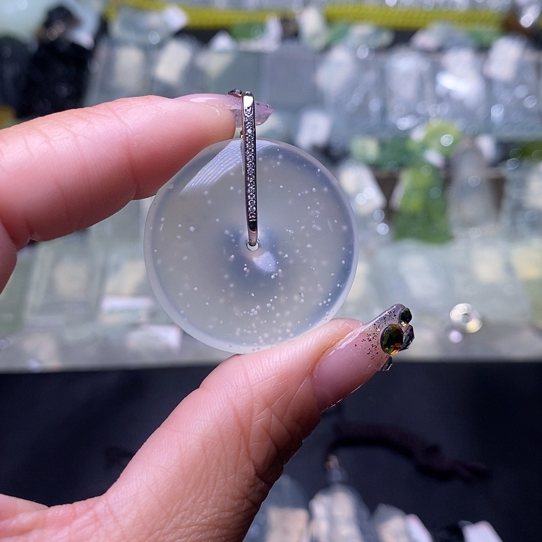 蛇纹石玉颈饰未镶嵌划****费