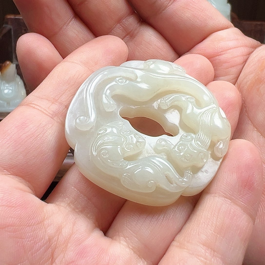 【闪购商品】和田玉颈饰未镶嵌震*