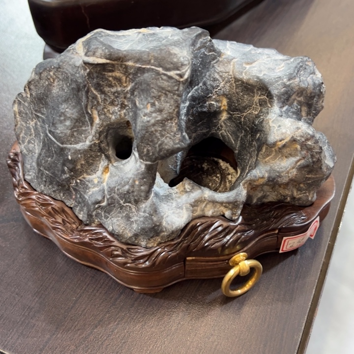 王***法天然灵璧石精品摆件