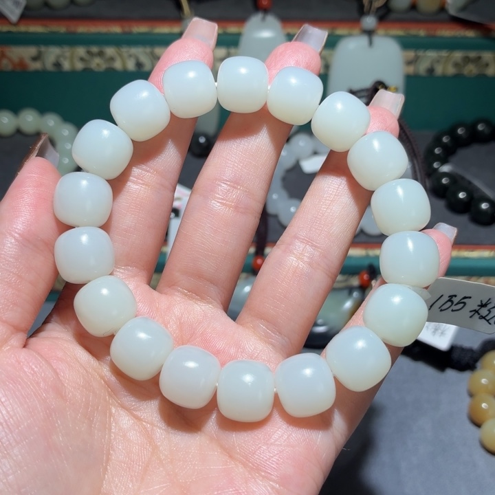 和田玉未镶嵌手串