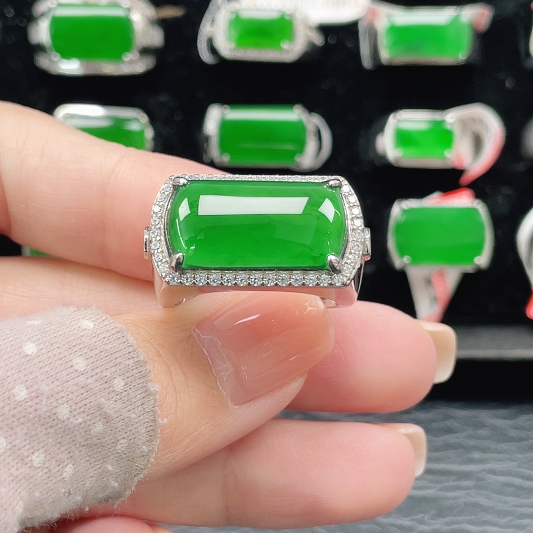 翡翠银S925镶嵌戒指天然A货翡翠没运费险3068