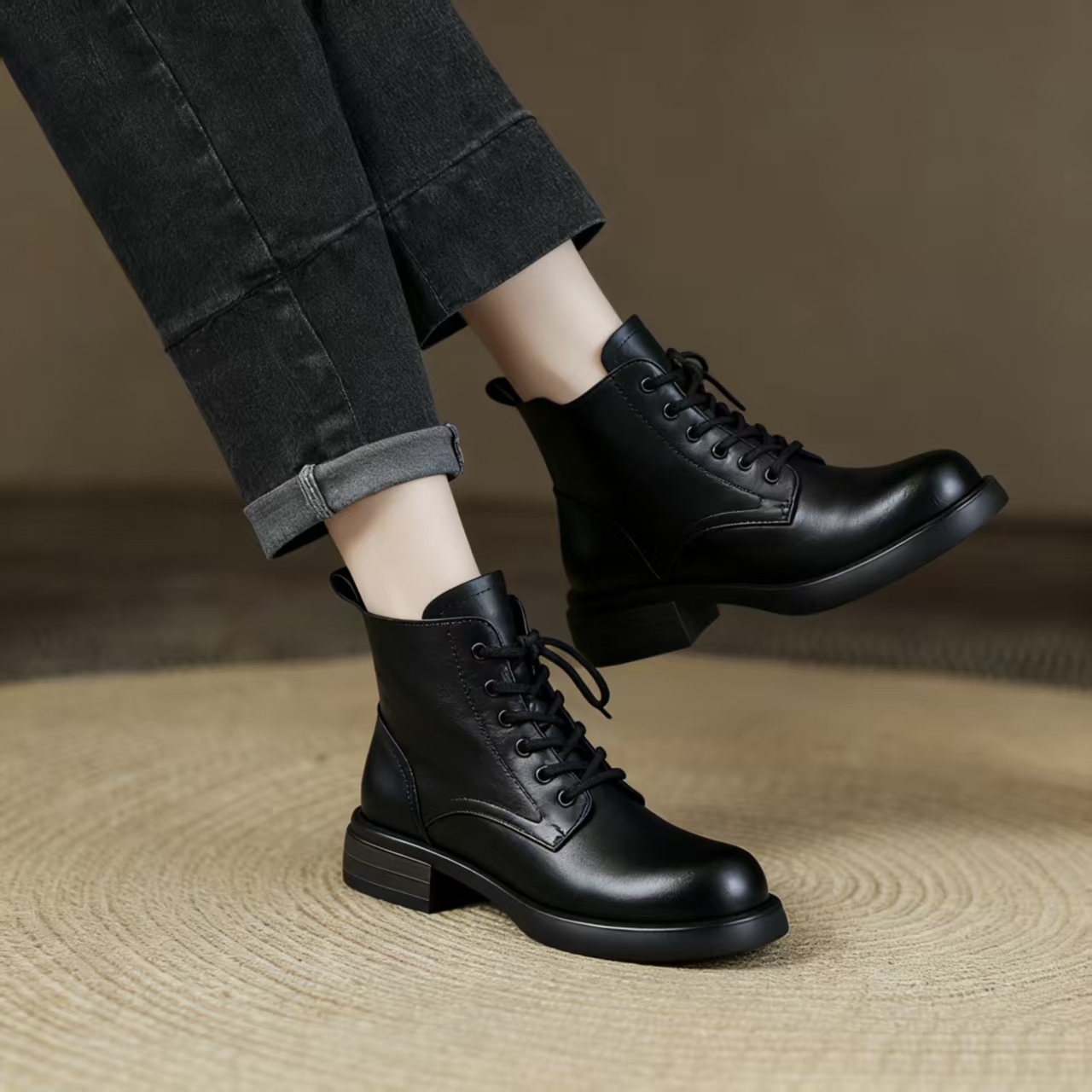 头层牛皮秋冬靴子女短靴马丁靴女款真皮2025爆款网红真皮女士短靴