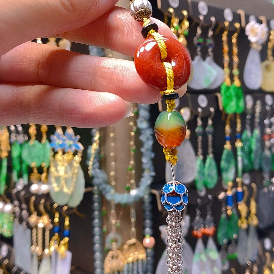 未镶嵌翡翠耳饰翡翠