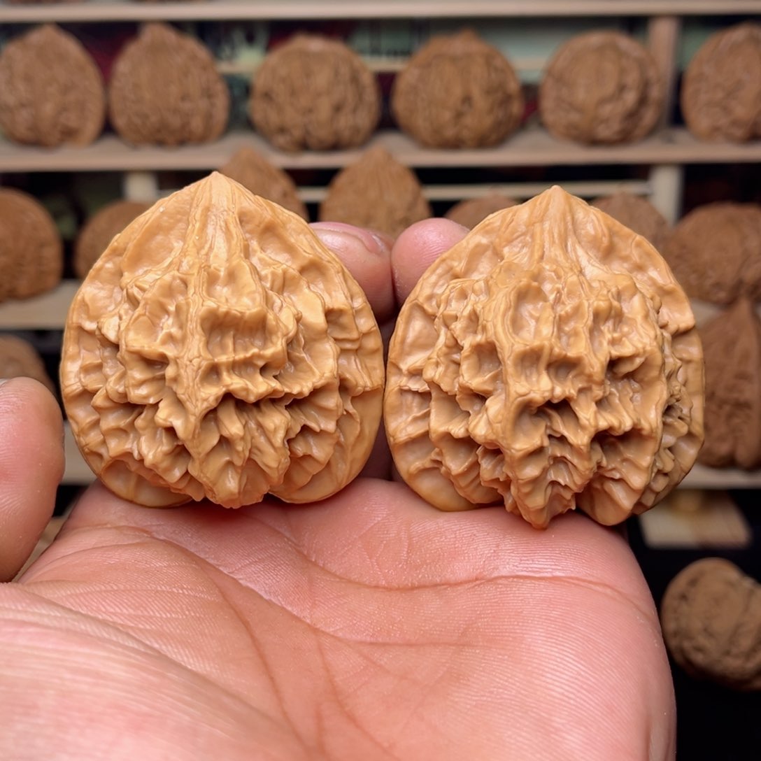 文玩核桃把件文玩核桃把件49尺帝王