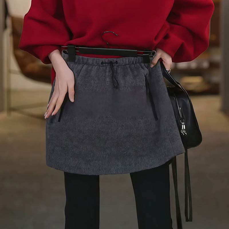灰色小众毛呢半身短裙女2026秋冬流行新款高腰时尚显瘦百搭a字裙