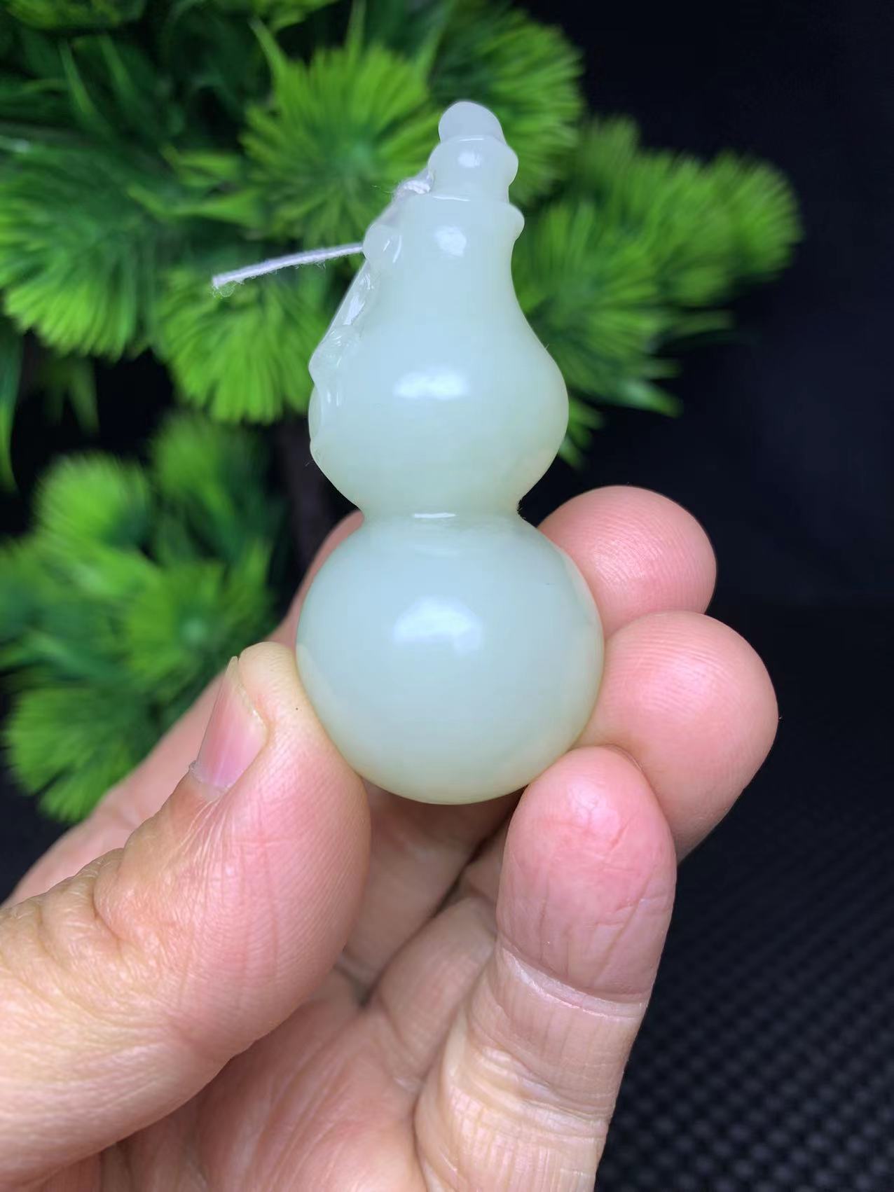 新疆和田玉且末白葫芦挂件