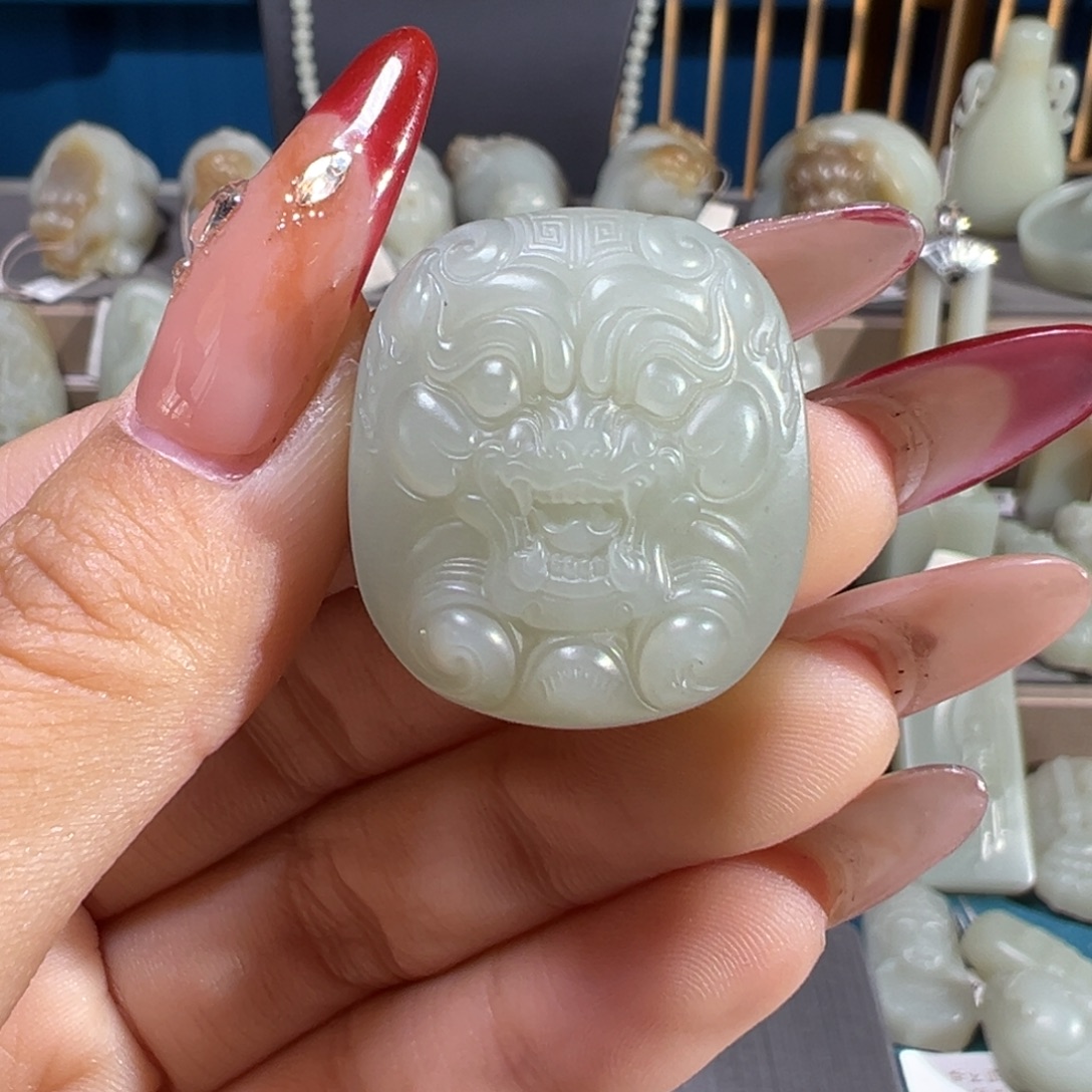 和田玉（糖玉）未镶嵌颈饰