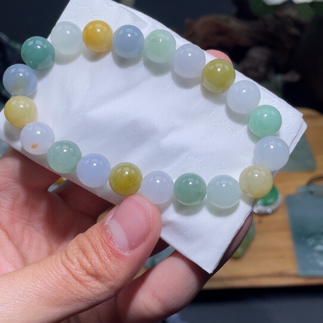 定制翡翠未镶嵌手串