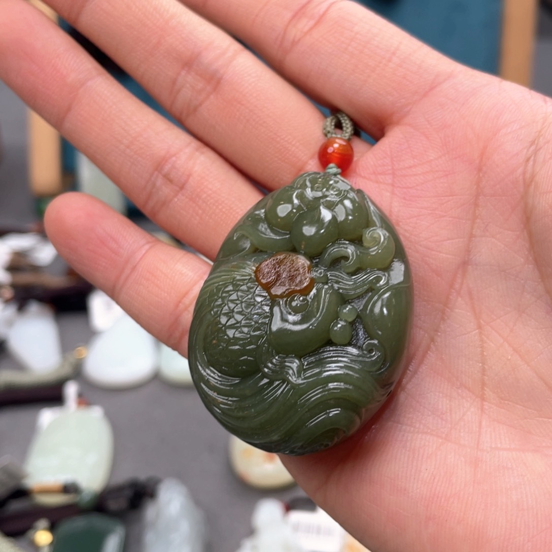 和田玉颈饰未镶嵌