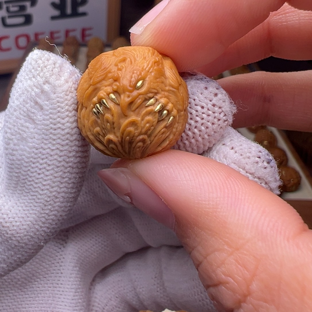 猴头核桃把件镶嵌款九天玄鸟全品有正常封口线