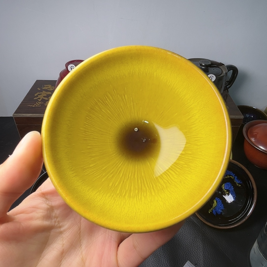 茶盏我在等他呢在说嘛