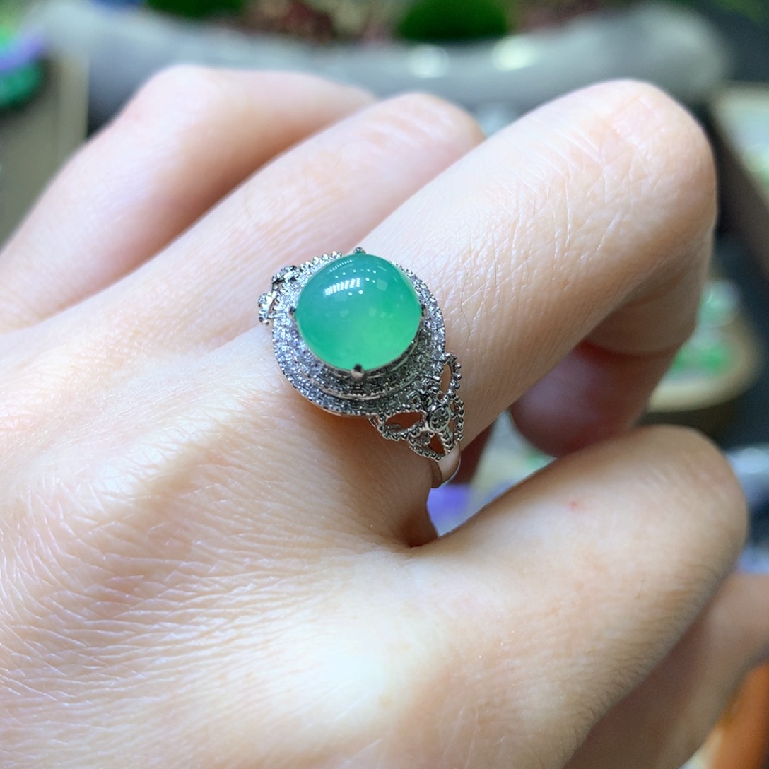 【闪购商品】翡翠颈饰18K金镶嵌翡翠吊坠项链