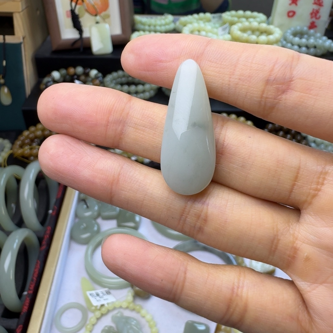 和田玉（青白玉）未镶嵌颈饰