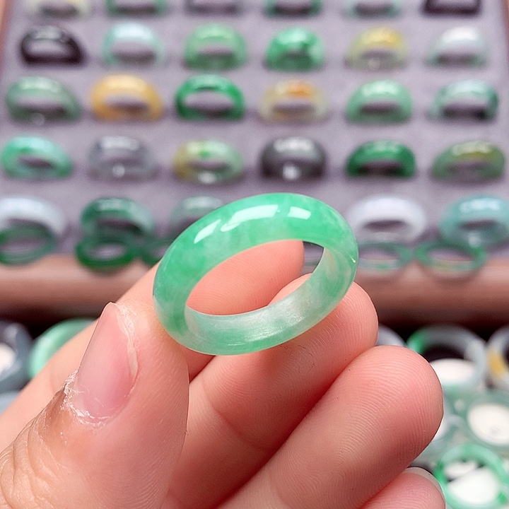 翡翠未镶嵌戒指19号