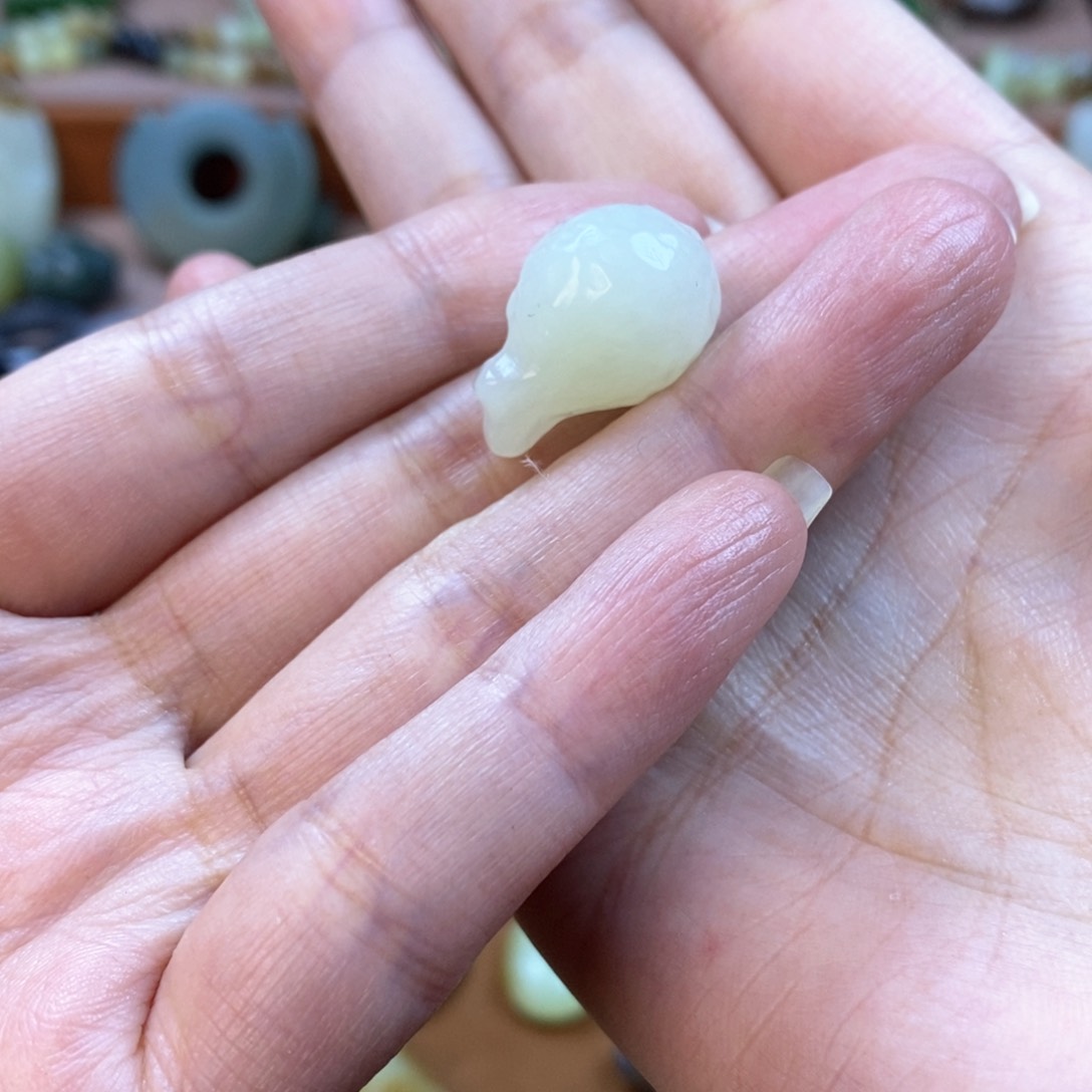 和田玉（糖玉）颈饰未镶嵌