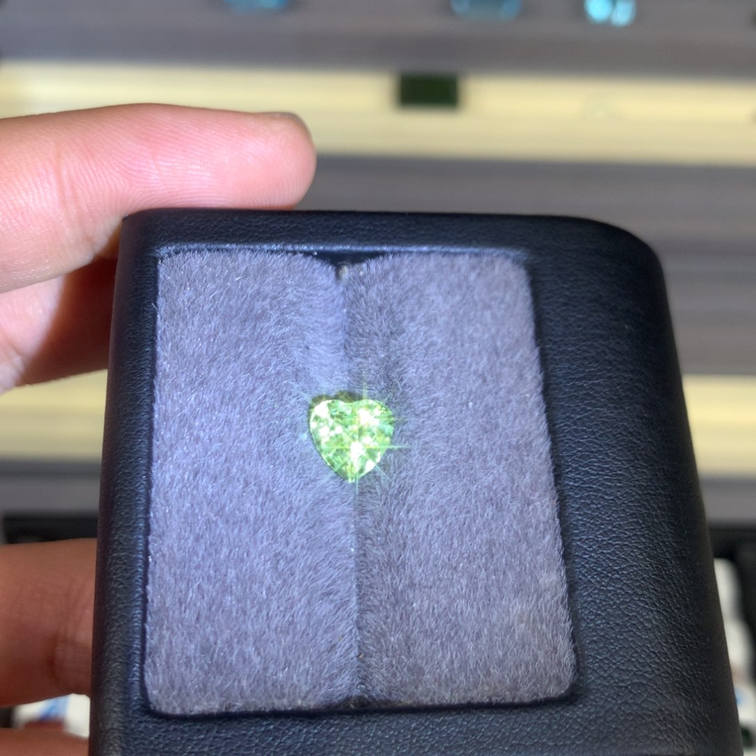 碧玺珠宝半成品未镶嵌1.98