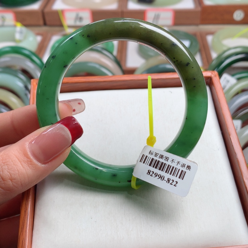 【闪购商品】和田玉手镯未镶嵌54/55