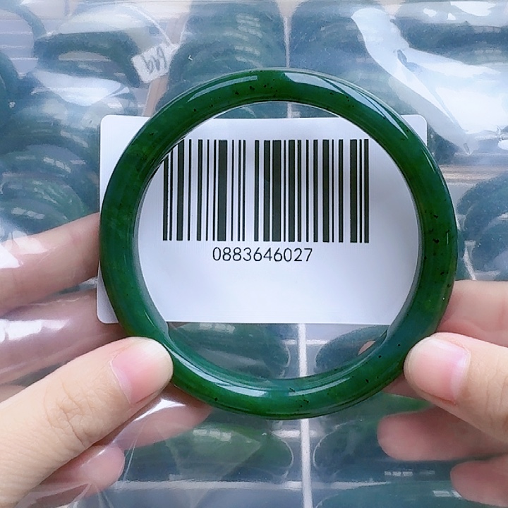 和田玉（碧玉）手镯未镶嵌65微瑕