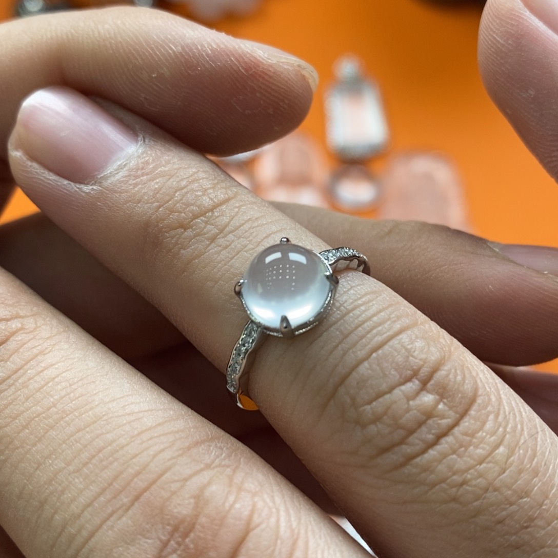 石英质玉吊坠合金