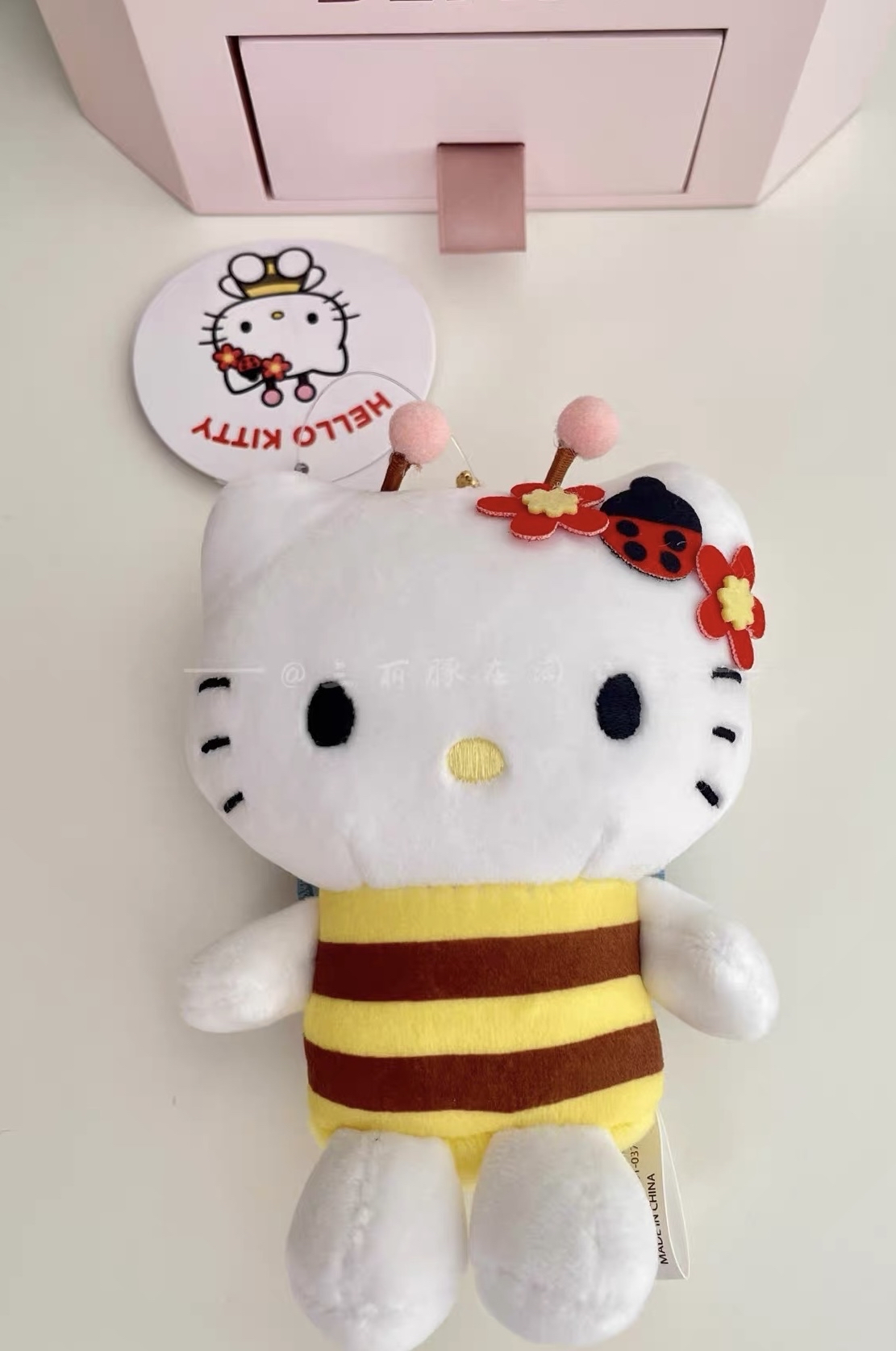 小蜜蜂KT玩偶挂件 