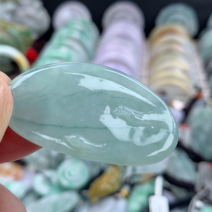 翡翠颈饰未镶嵌吊坠