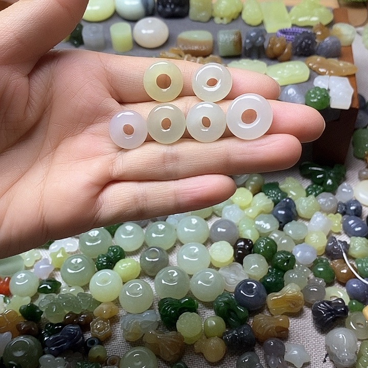 未镶嵌和田玉挂件甜甜圈68一个多样性发其一