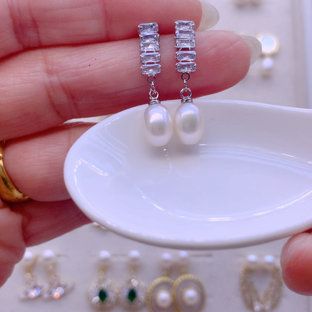 合金耳饰淡水珍珠