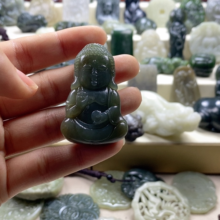 和田玉颈饰未镶嵌