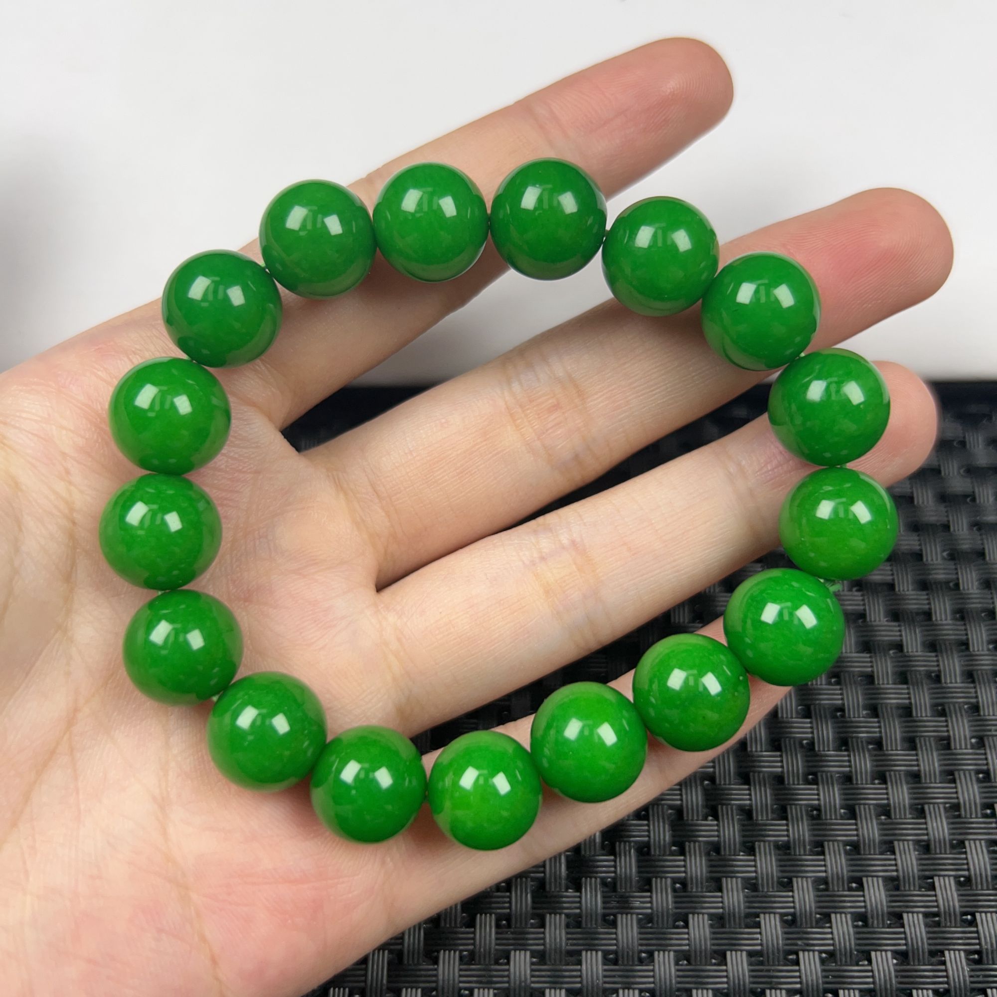 Z422老阳辣绿12m手串百搭气质精美时尚