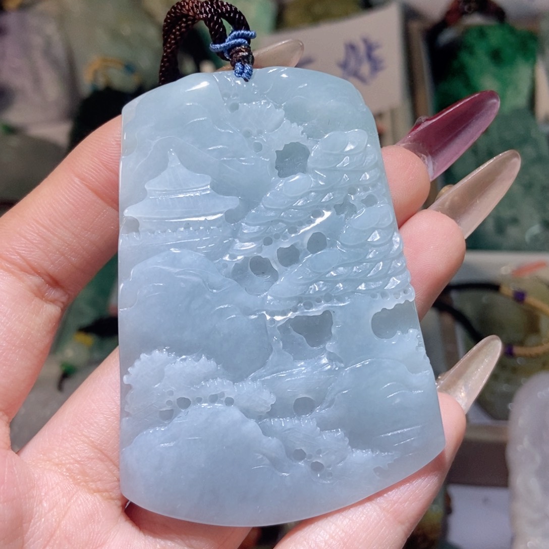 翡翠颈饰未镶嵌翡翠