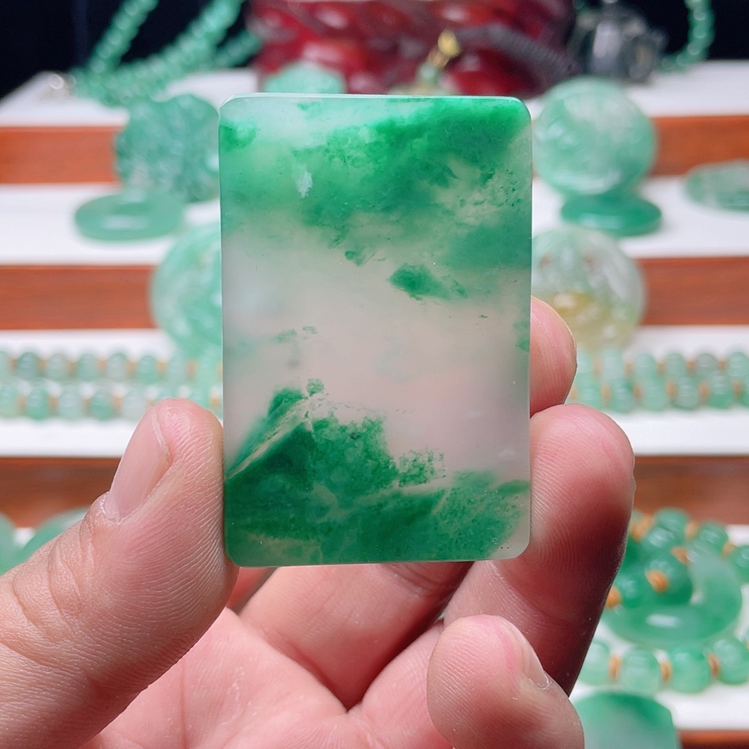 颈饰未镶嵌石英质玉大*头