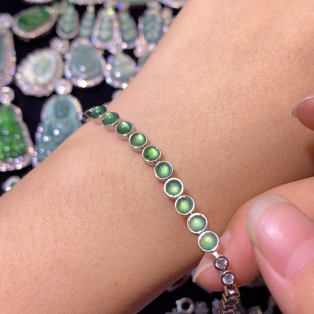 翡翠未镶嵌颈饰天然