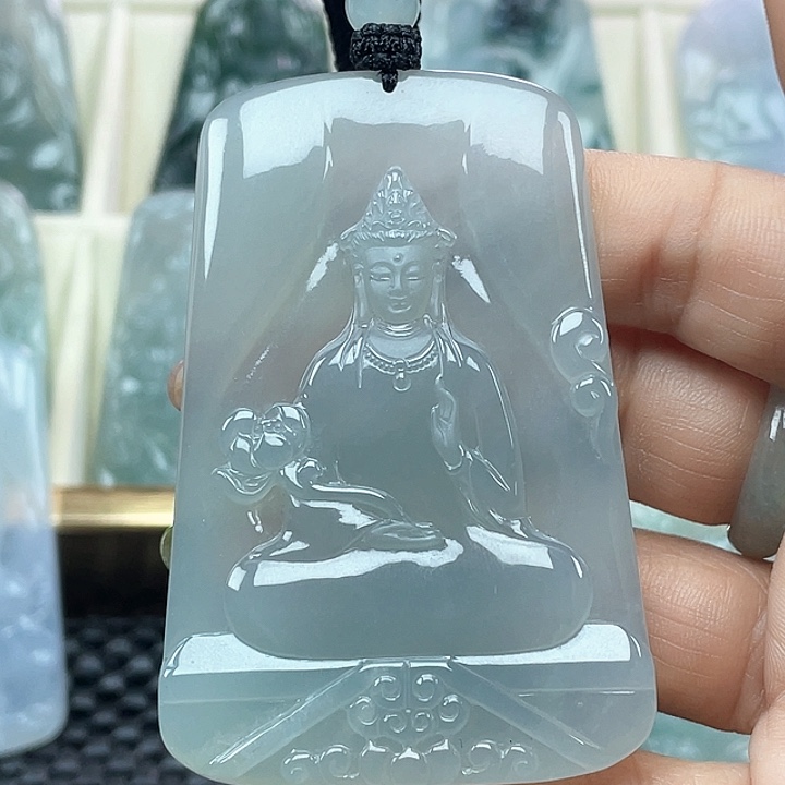 颈饰未镶嵌翡翠天**帅天然缅甸翡翠A货素衣观音