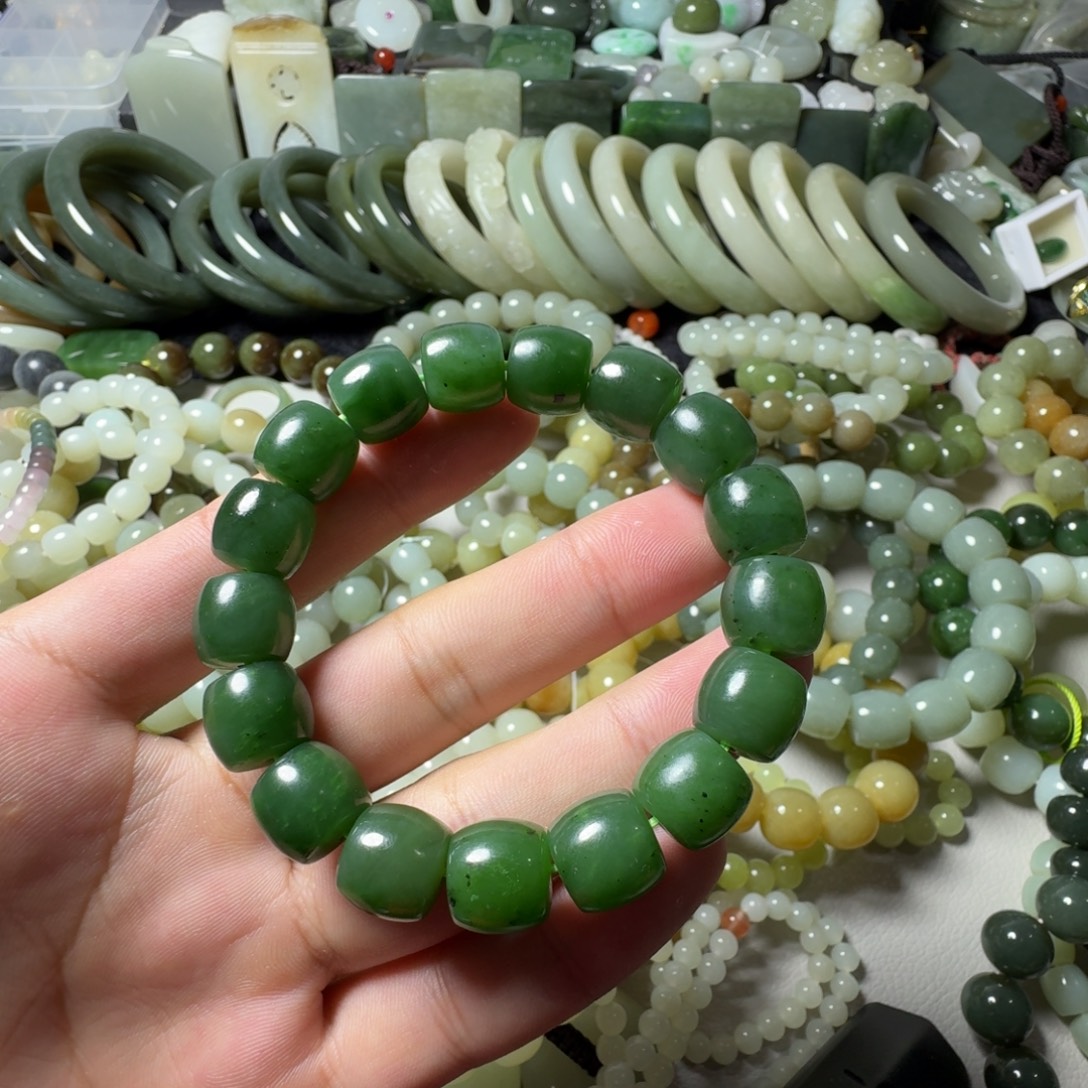 和田玉未镶嵌手串