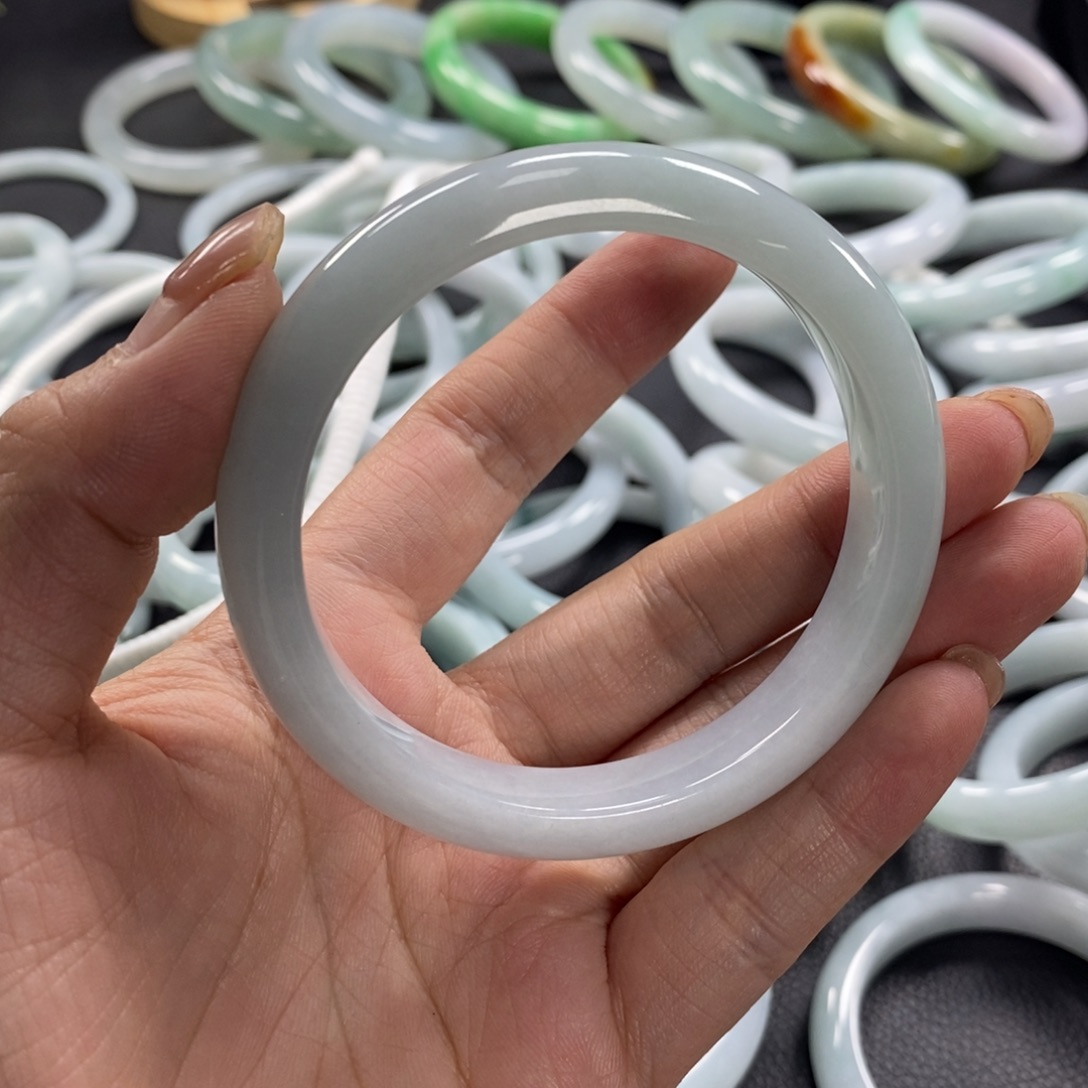 噫***.翡翠未镶嵌手镯天然翡翠手镯