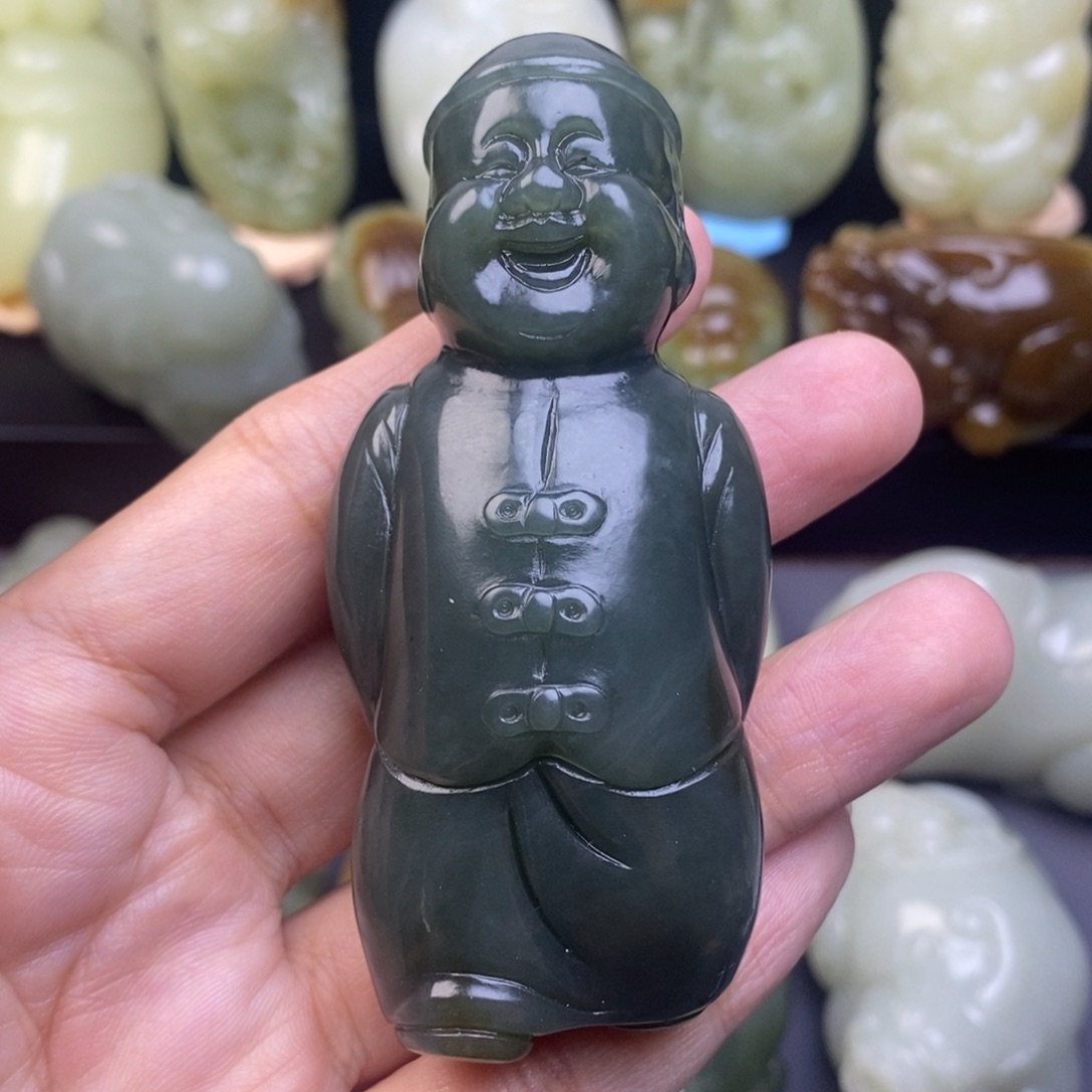 和田玉未镶嵌把件