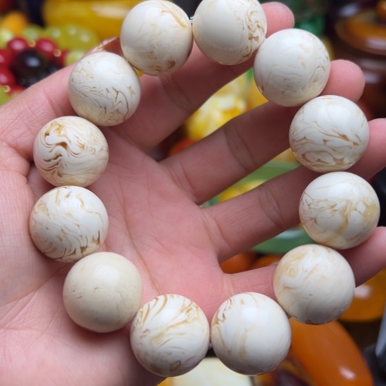 琥珀手串未镶嵌蜜蜡