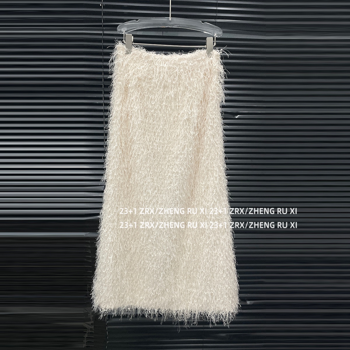 付新博女装.素绒流光 毛绒流苏半身裙女气质显瘦直筒中长裙15302